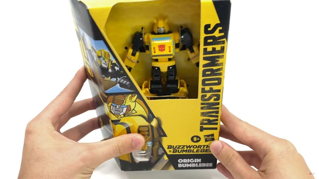 Transformers War For Cybertron Buzzworthy Origin Bumblebee  (12 of 54)